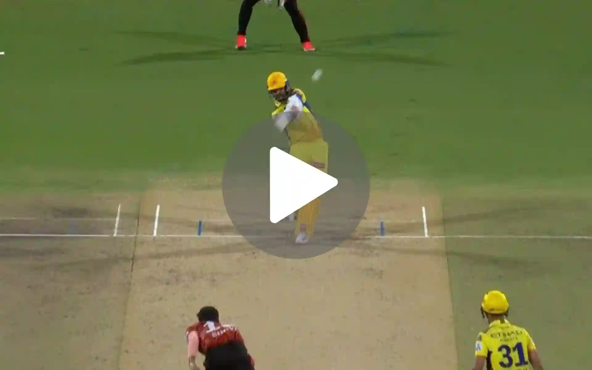 [Watch] Rahane Cracks Like Glass As Unbearable Pressure By Bhuvi-Ahmed Shatters Him At Chepauk